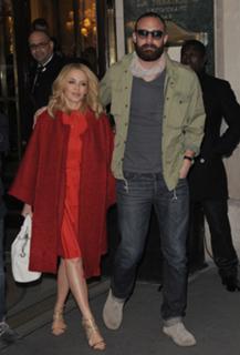 Kylie Minogue feet photo thumbnail