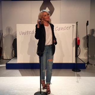 Kylie Minogue feet photo thumbnail