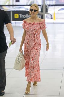 Kylie Minogue feet photo thumbnail