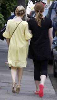 Kylie Minogue feet photo thumbnail