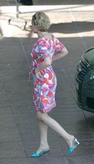 Kylie Minogue feet photo thumbnail