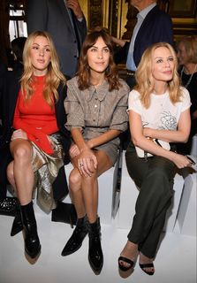 Kylie Minogue feet photo thumbnail