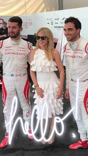 Kylie Minogue feet photo thumbnail