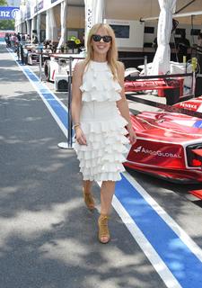 Kylie Minogue feet photo thumbnail