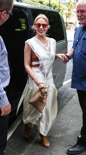 Kylie Minogue feet photo thumbnail