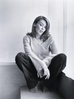 Kylie Minogue feet photo thumbnail