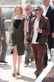 Kylie Minogue feet photo thumbnail