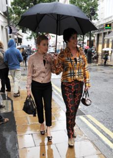 Kylie Minogue feet photo thumbnail