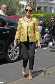 Kylie Minogue feet photo thumbnail