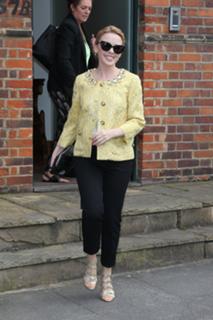 Kylie Minogue feet photo thumbnail