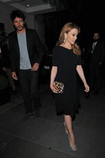 Kylie Minogue feet photo thumbnail