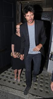 Kylie Minogue feet photo thumbnail