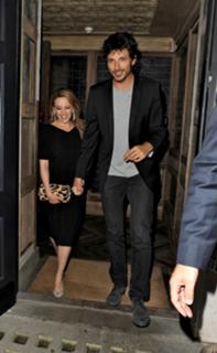 Kylie Minogue feet photo thumbnail