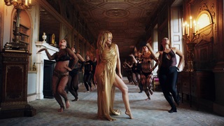Kylie Minogue feet photo thumbnail