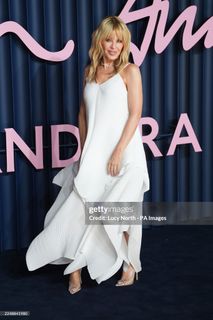 Kylie Minogue feet photo 10