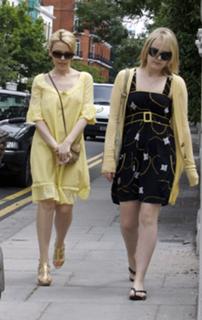 Kylie Minogue feet photo thumbnail