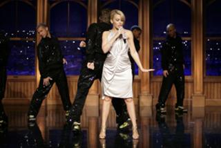 Kylie Minogue feet photo thumbnail