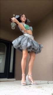 Kylin Milan feet photo 12