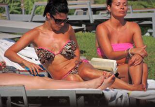 Kym Marsh feet photo thumbnail