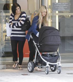 Kym Marsh feet photo thumbnail