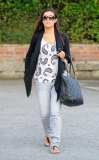 Kym Marsh feet photo thumbnail