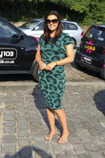 Kym Marsh feet photo thumbnail