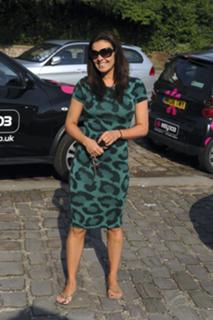 Kym Marsh feet photo thumbnail