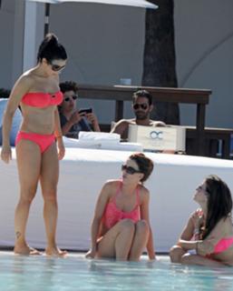 Kym Marsh feet photo thumbnail