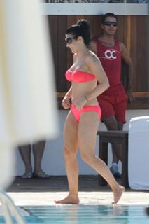 Kym Marsh feet photo thumbnail