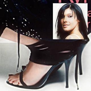Kym Marsh feet photo thumbnail