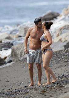 Kym Marsh feet photo thumbnail