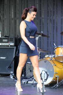 Kym Marsh feet photo thumbnail