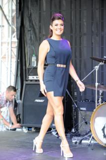 Kym Marsh feet photo thumbnail