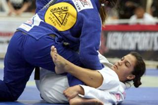 Kyra Gracie feet photo 6