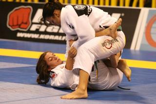 Kyra Gracie feet photo 5