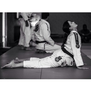 Kyra Gracie feet photo 11