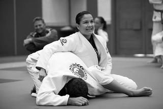 Kyra Gracie feet photo 4