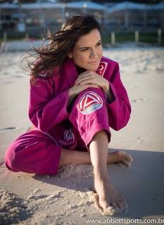 Kyra Gracie feet photo 19