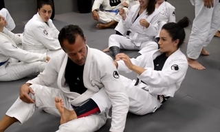 Kyra Gracie feet photo 11