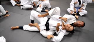 Kyra Gracie feet photo 7