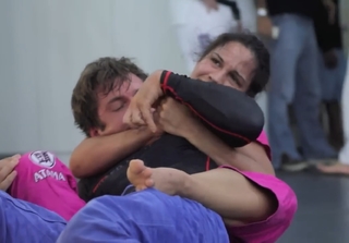 Kyra Gracie feet photo 20