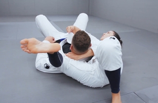 Kyra Gracie feet photo 4