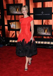 Kyra Sedgwick feet photo thumbnail