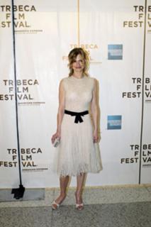 Kyra Sedgwick feet photo thumbnail