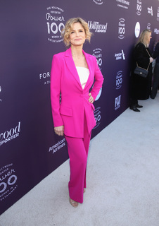 Kyra Sedgwick feet photo thumbnail