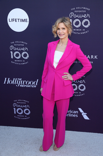 Kyra Sedgwick feet photo thumbnail
