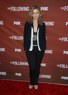 Kyra Sedgwick feet photo thumbnail