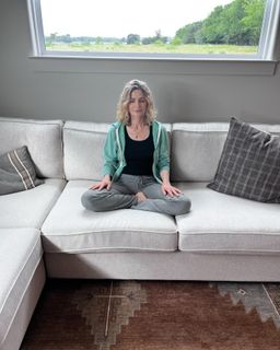 Kyra Sedgwick feet photo thumbnail