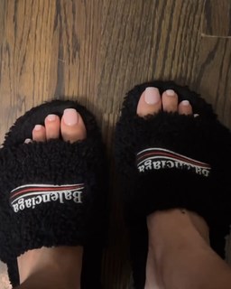 Kysre Gondrezick feet photo 9