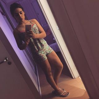 Kéfera Buchmann feet photo thumbnail